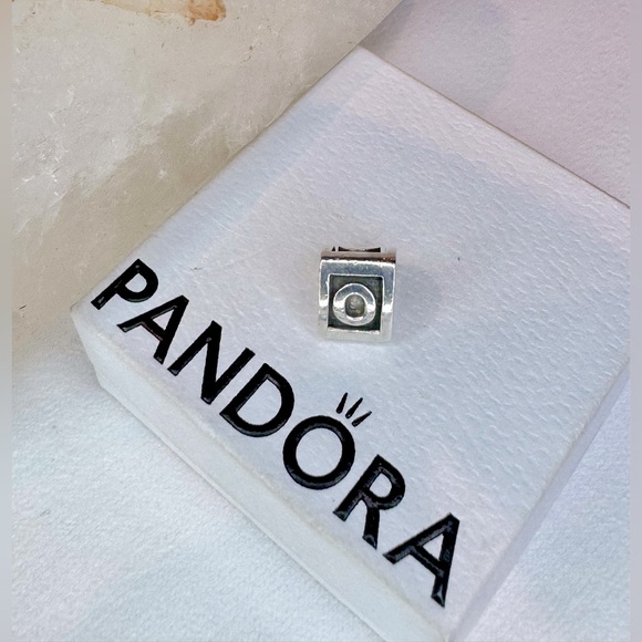 Authentic Pandora Retired Letter ‘O’ 925 Ale Charm - Picture 2 of 10